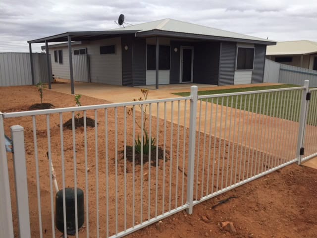 IMG 3288 Staff Housing - Wiluna 25